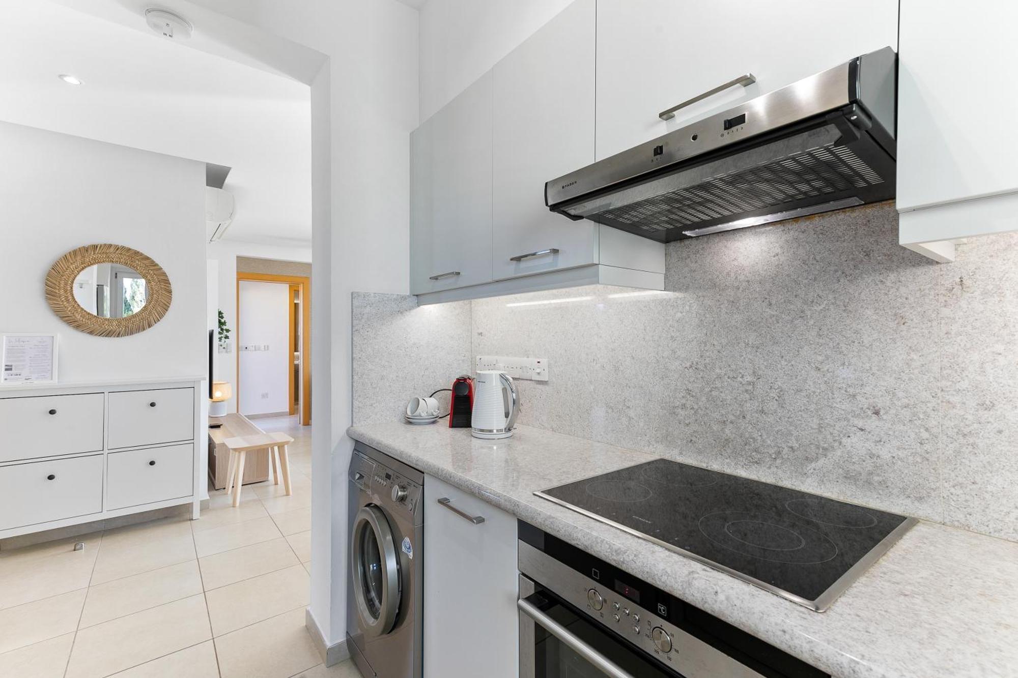 2 Bedroom Apartment Thalassa With Sea And Sunset Views, Aphrodite Hills Resort Kouklia Exterior foto
